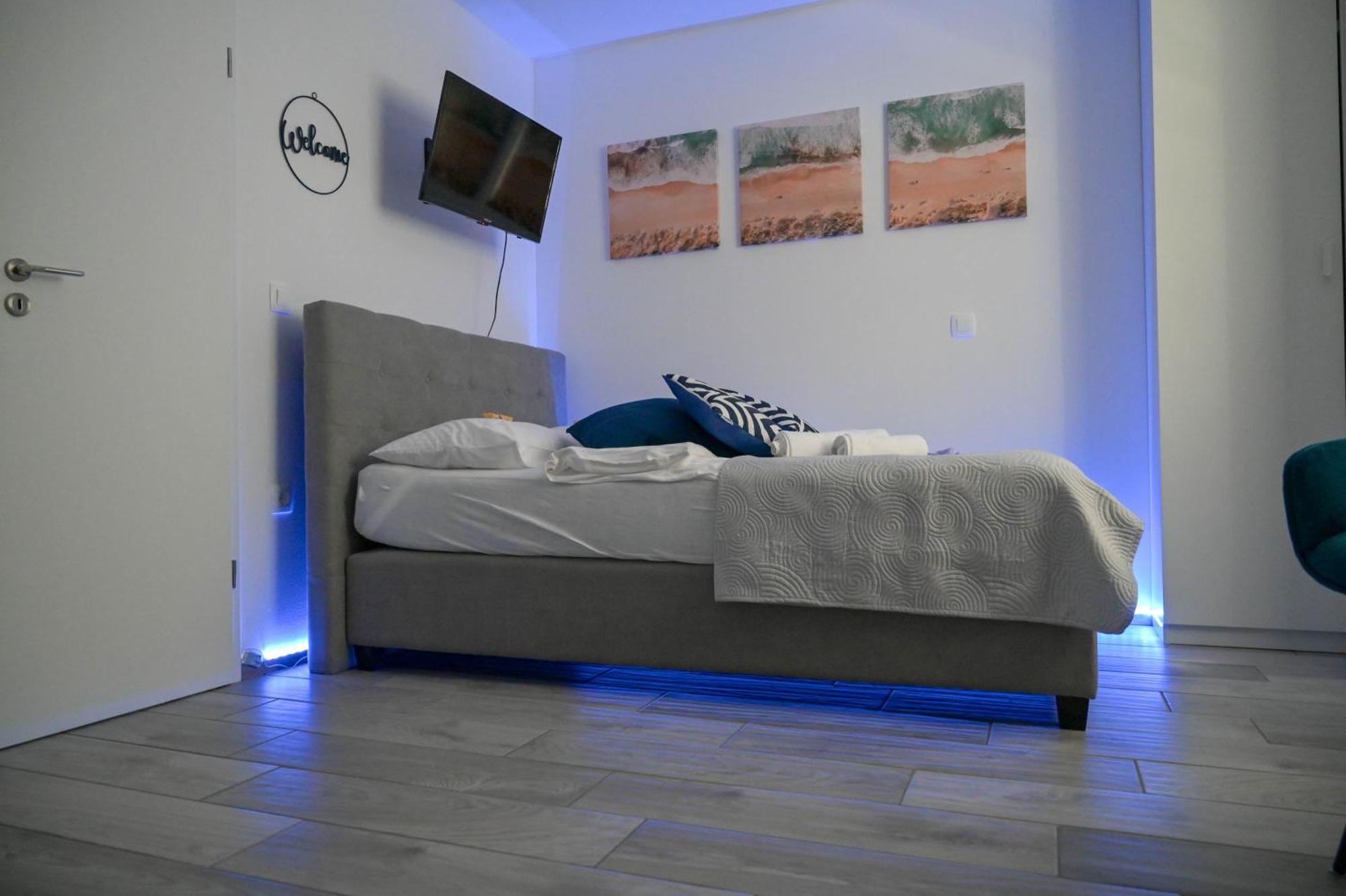 Blue Apartment With Free Parking Любляна Экстерьер фото